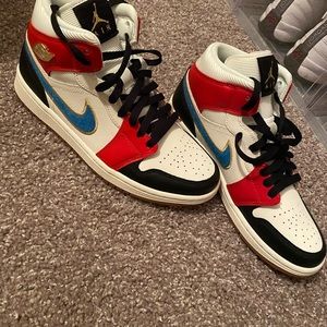 Jordan 1 Mid Let(Her)Man size 8 1/2 women never worn